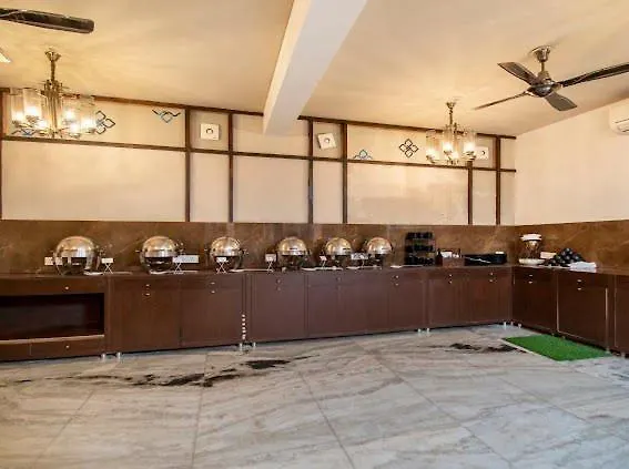 Hotel Imperial Park Sector 45 Gurgaon 3*,