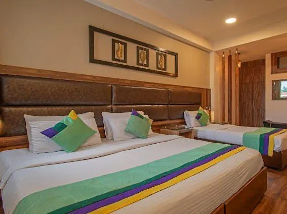 ***  גורגאון Hotel Imperial Park Sector 45 הודו